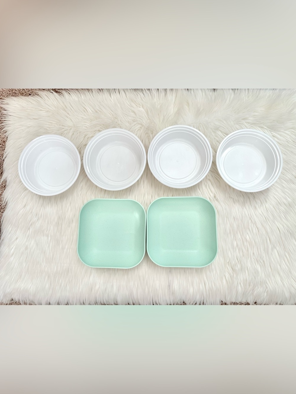 DINNERWARE SET - Picture 3 of 3